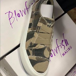 Camo blowfish slip ons
